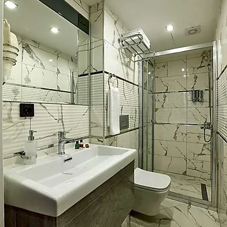 The Bold Hotel 3*